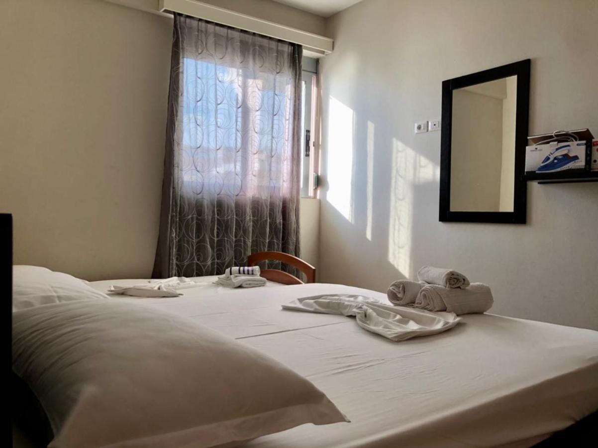 Lorenso Guest House ساراندا المظهر الخارجي الصورة